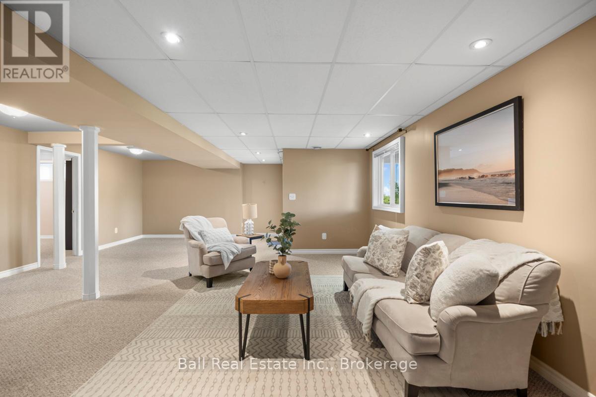 235 EVANS DRIVE - 30