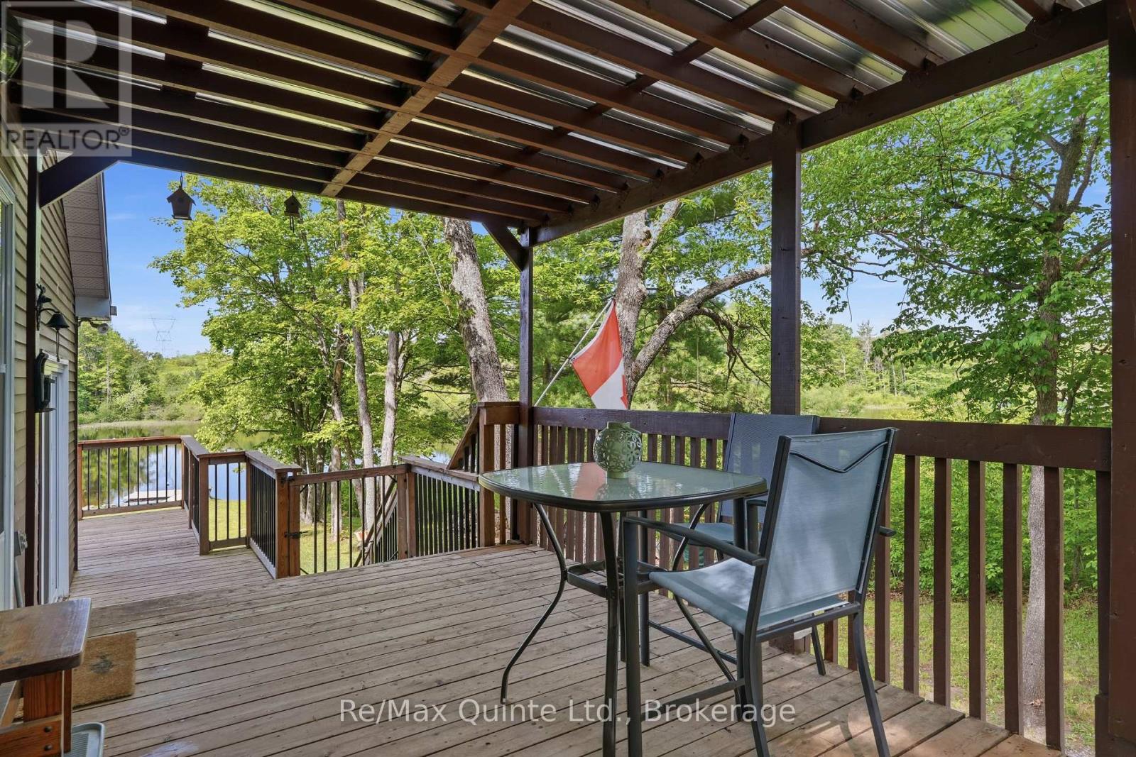 849 BOWEN ROAD - 22