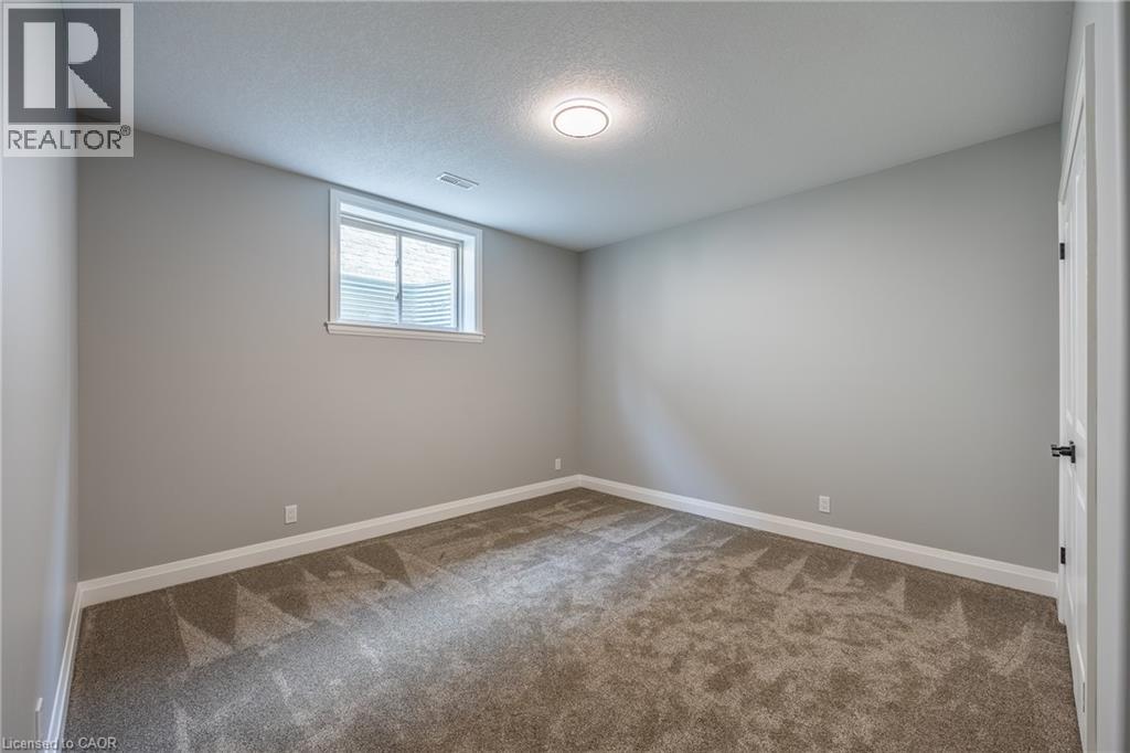 120 NEWPORT Lane - 33