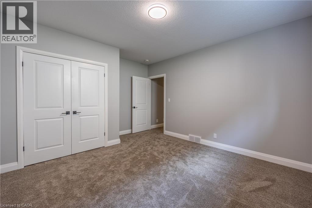 120 NEWPORT Lane - 34