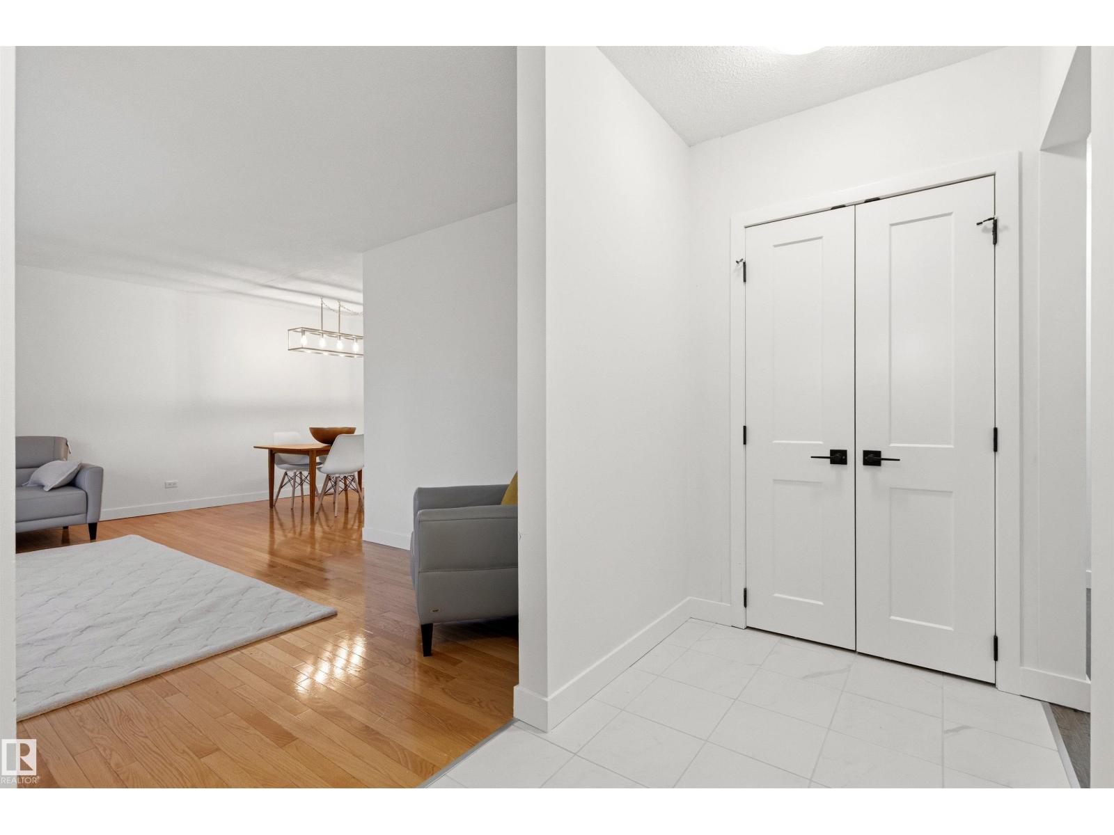 11135 49 AV NW - 9