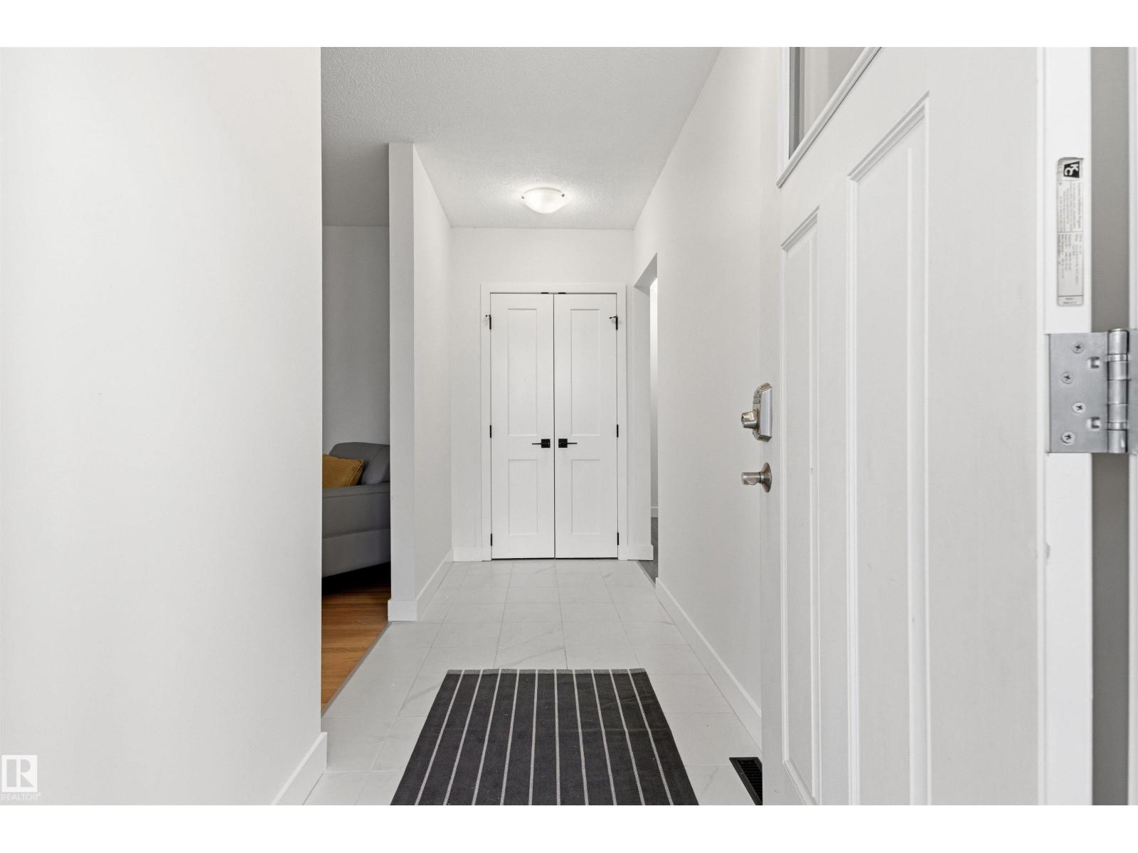 11135 49 AV NW - 41