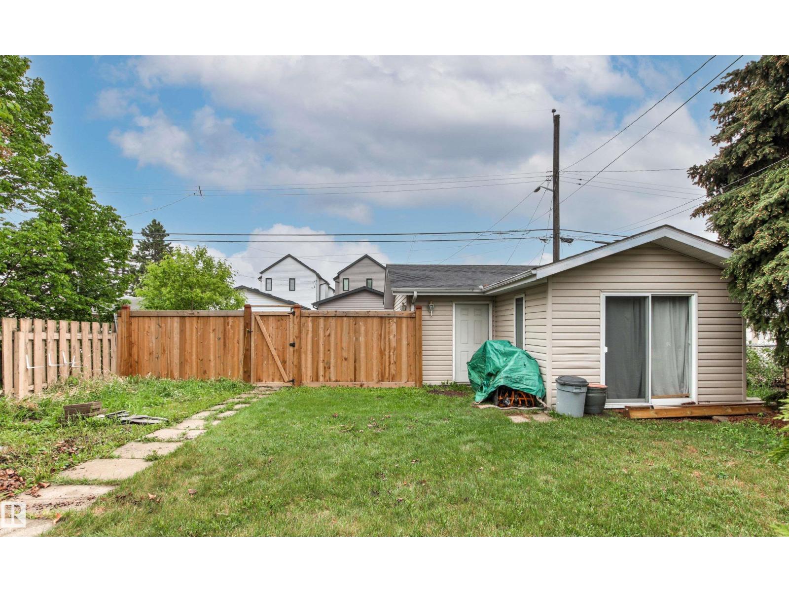 11135 49 AV NW - 59