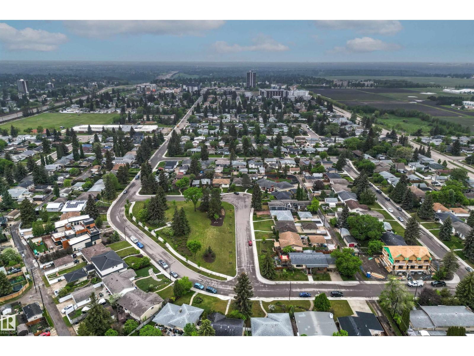 11135 49 AV NW - 72