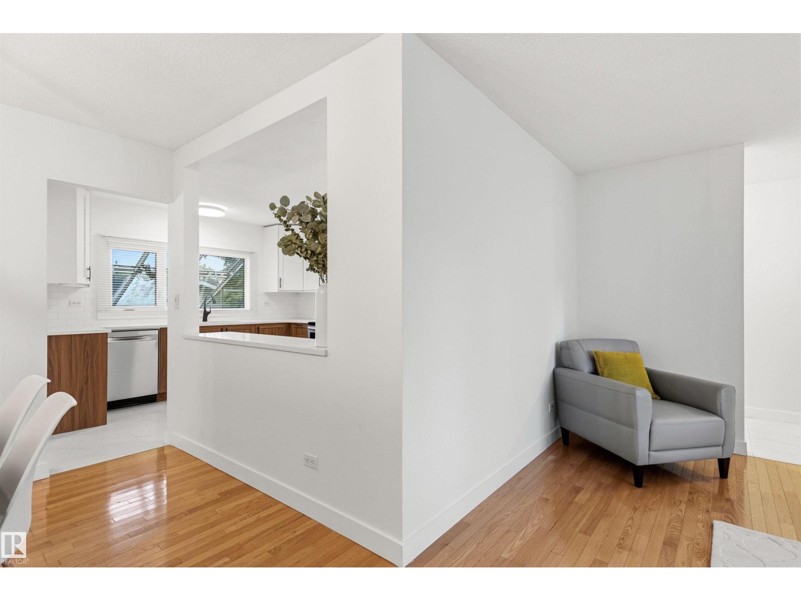 11135 49 AV NW - 13