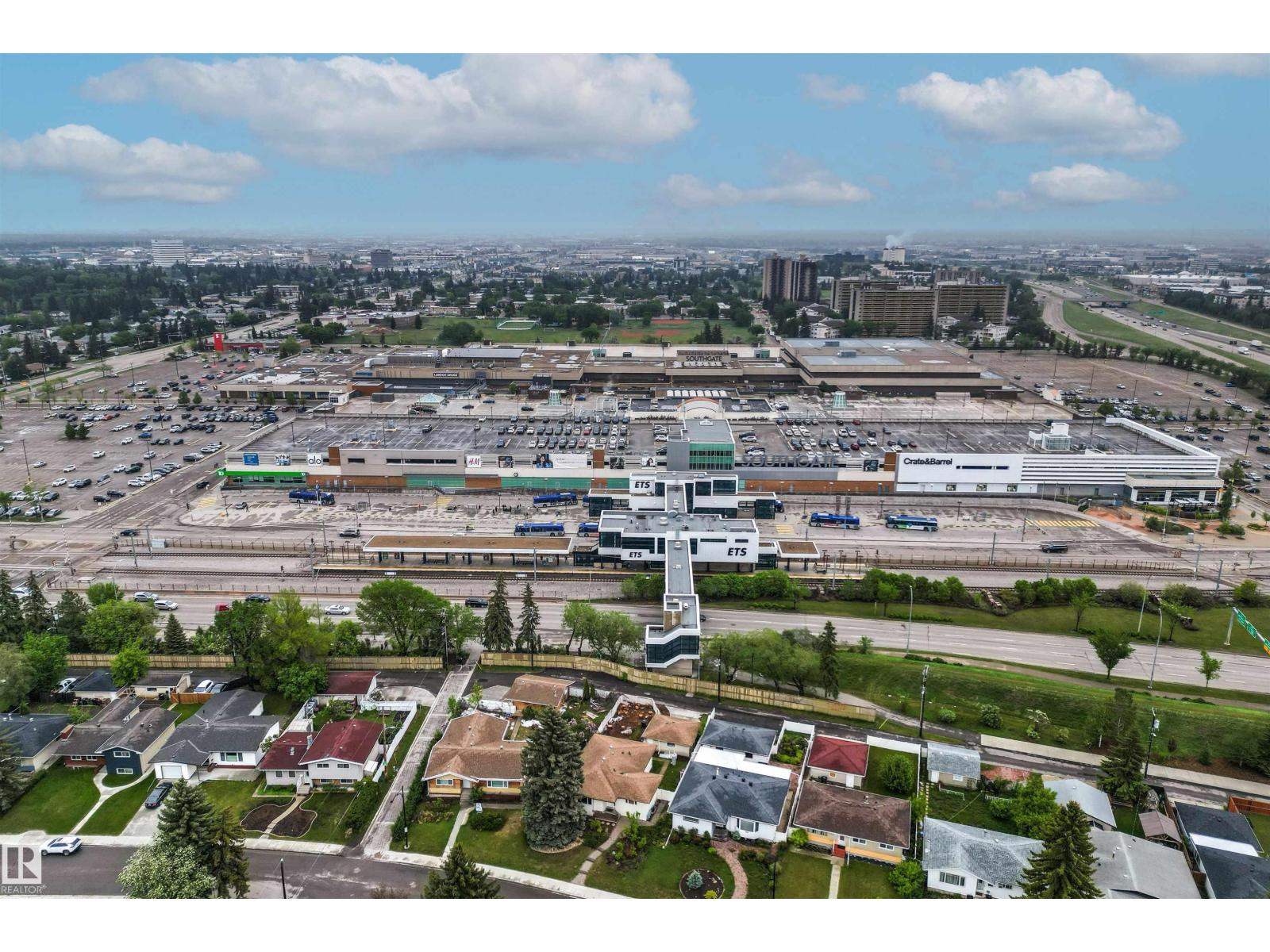 11135 49 AV NW - 68