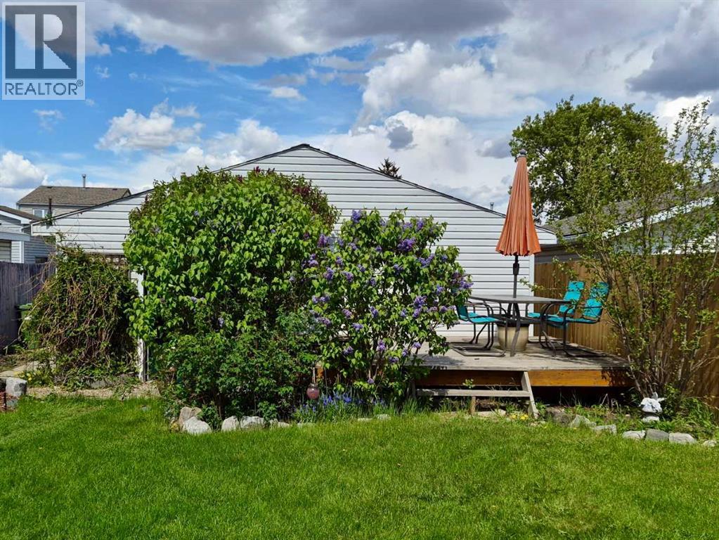 84 Abingdon Crescent NE - 3