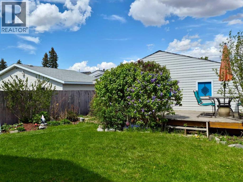 84 Abingdon Crescent NE - 4