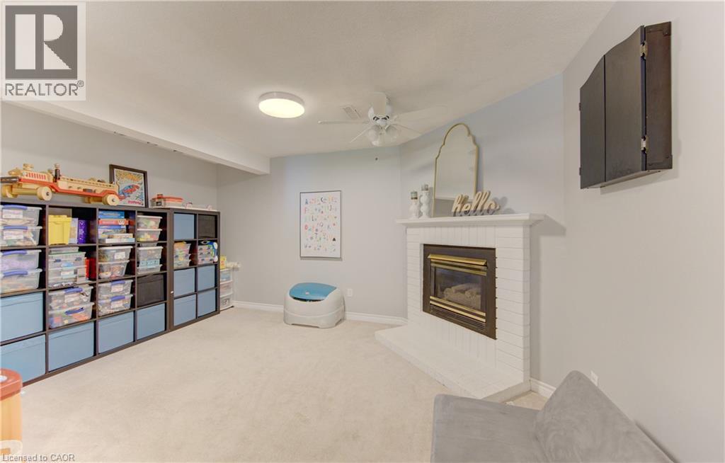 143 DAWN Crescent - 34