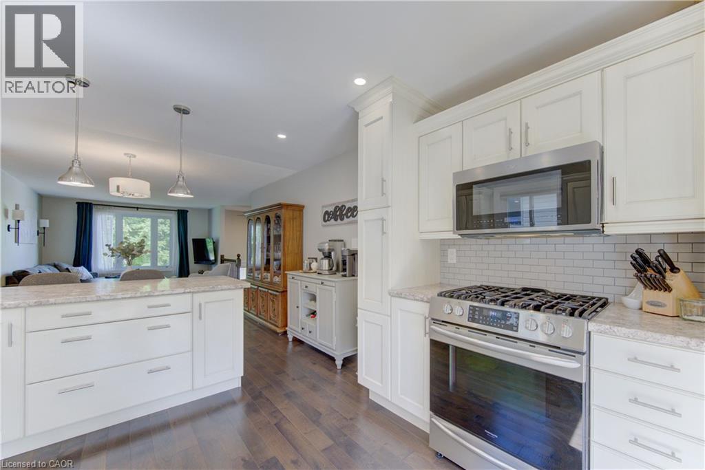 143 DAWN Crescent - 17