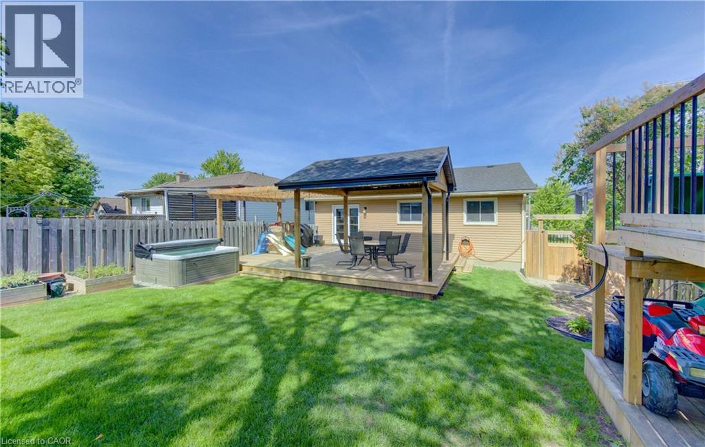143 DAWN Crescent - 44