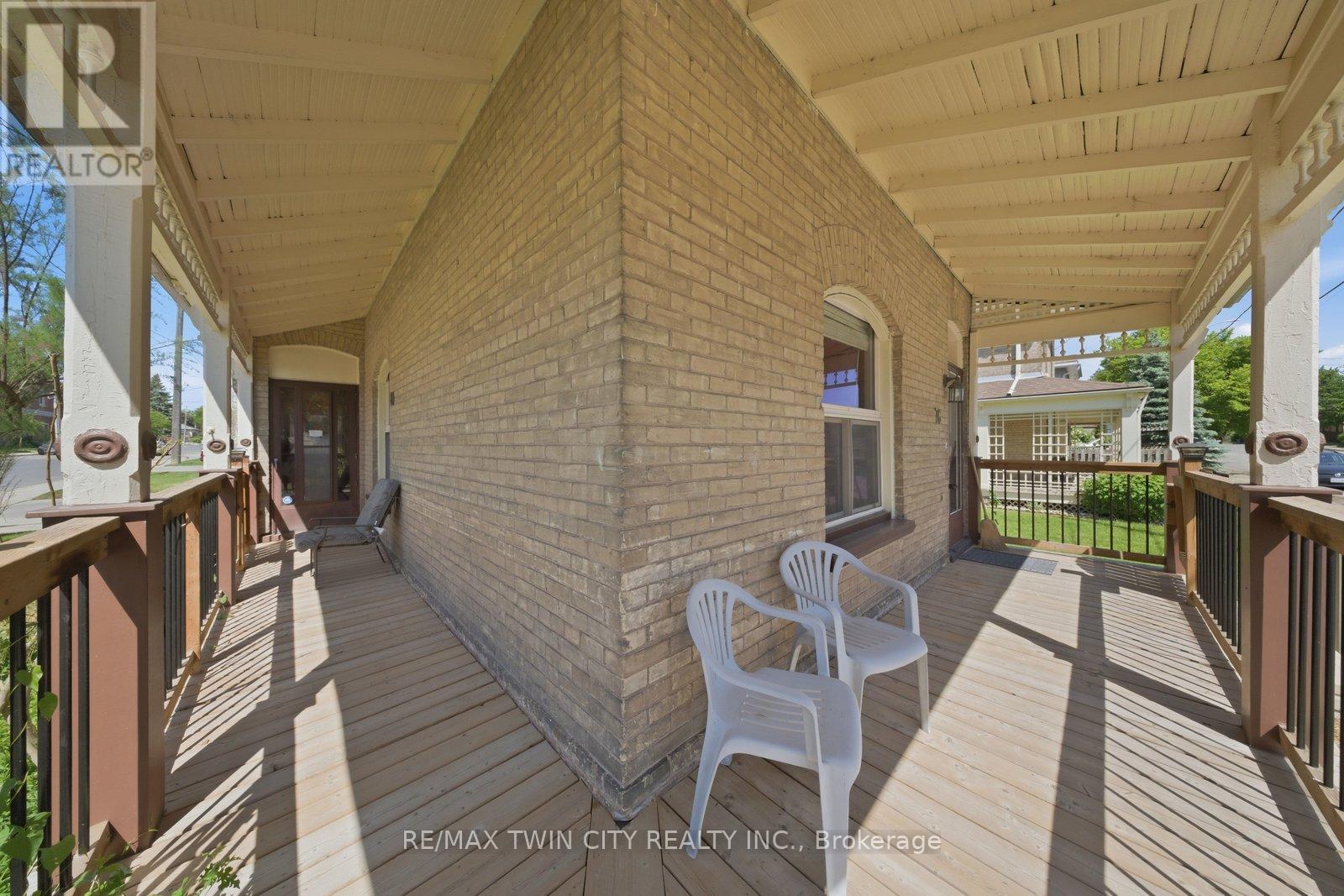 76 BROCK STREET - 26