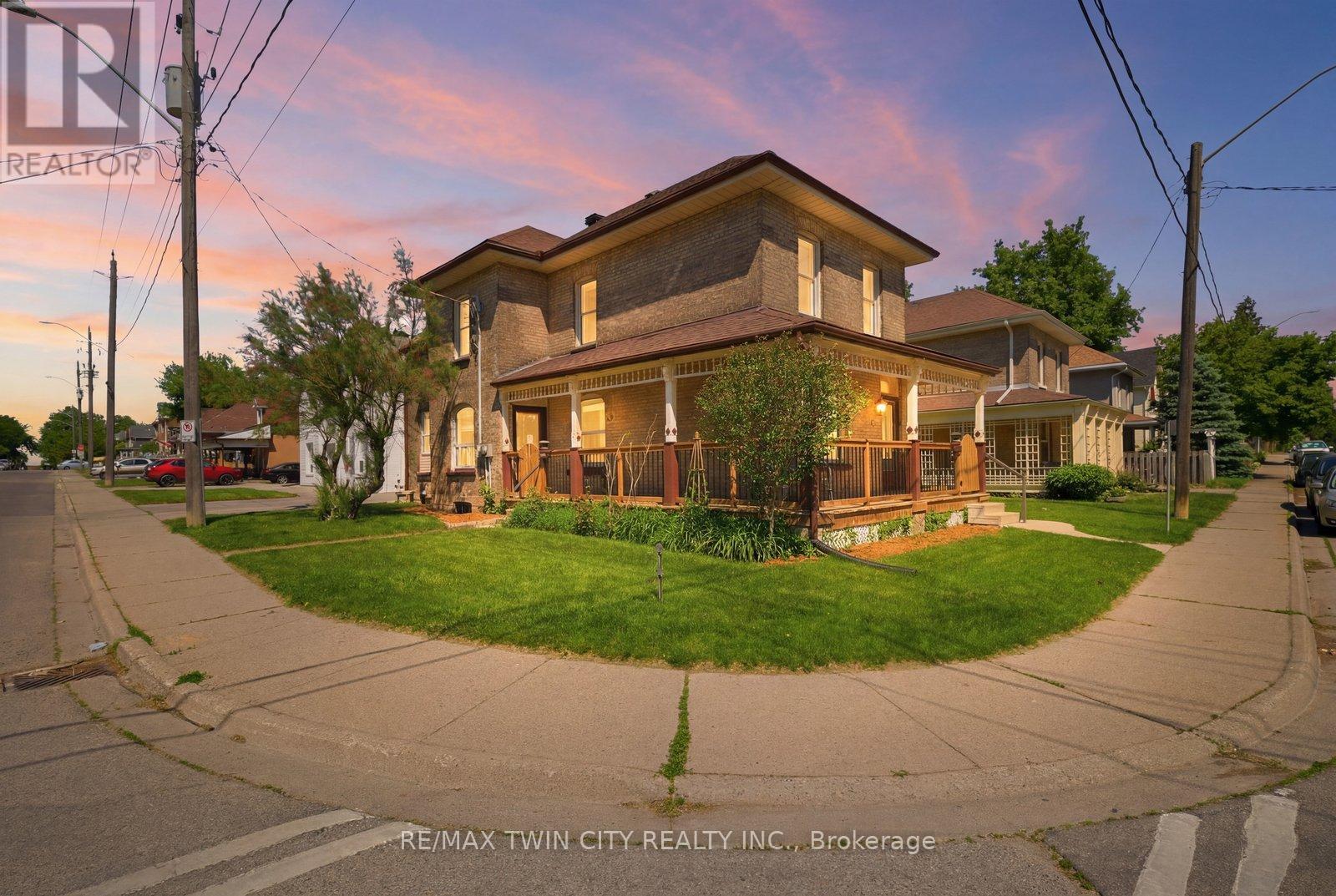 76 BROCK STREET - 31