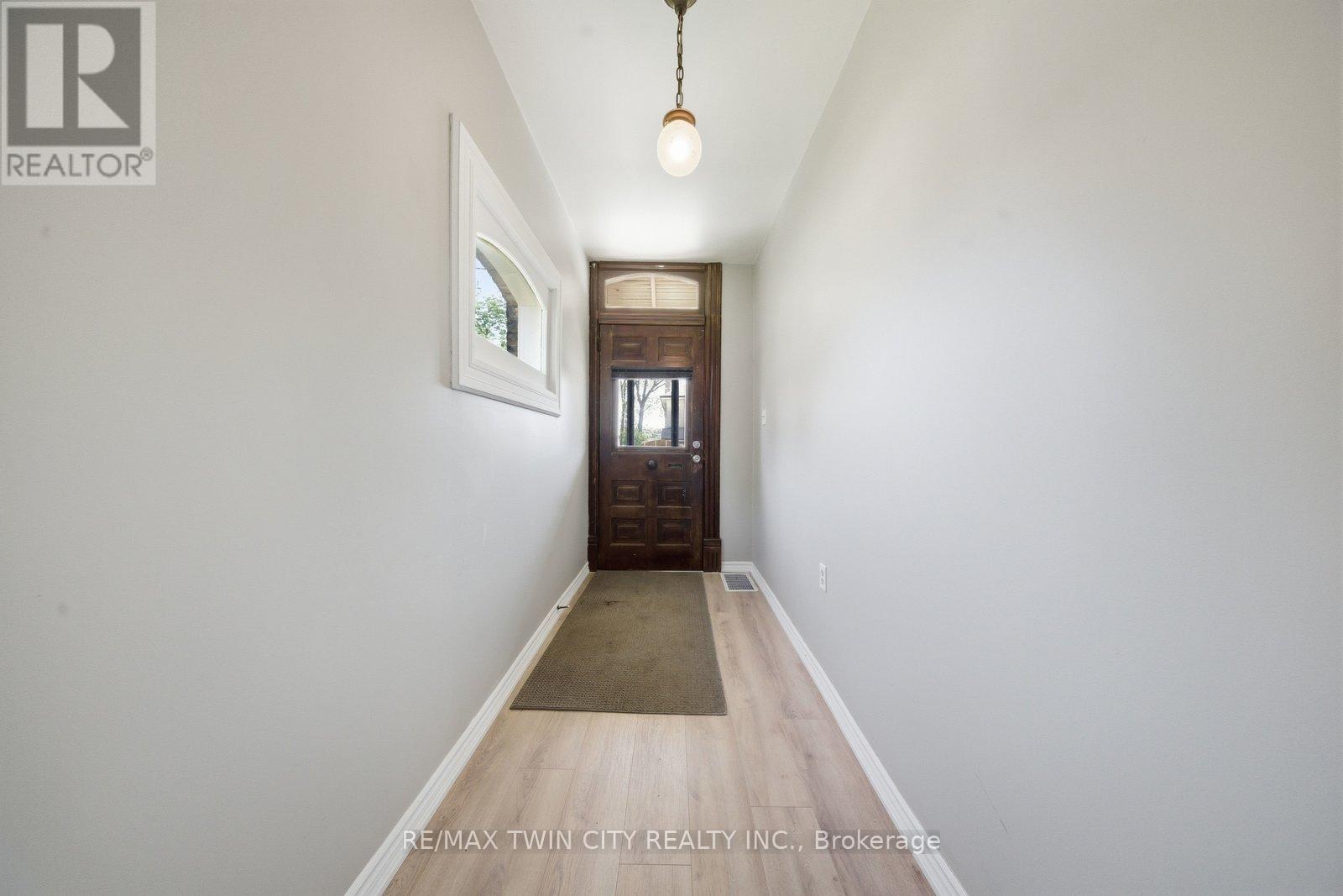 76 BROCK STREET - 4