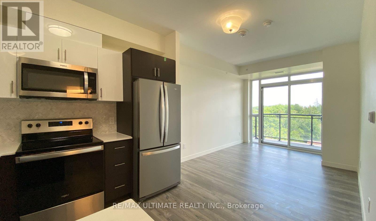 #710 128 KING STREET N - 12