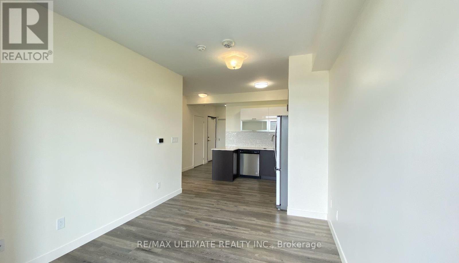#710 128 KING STREET N - 14