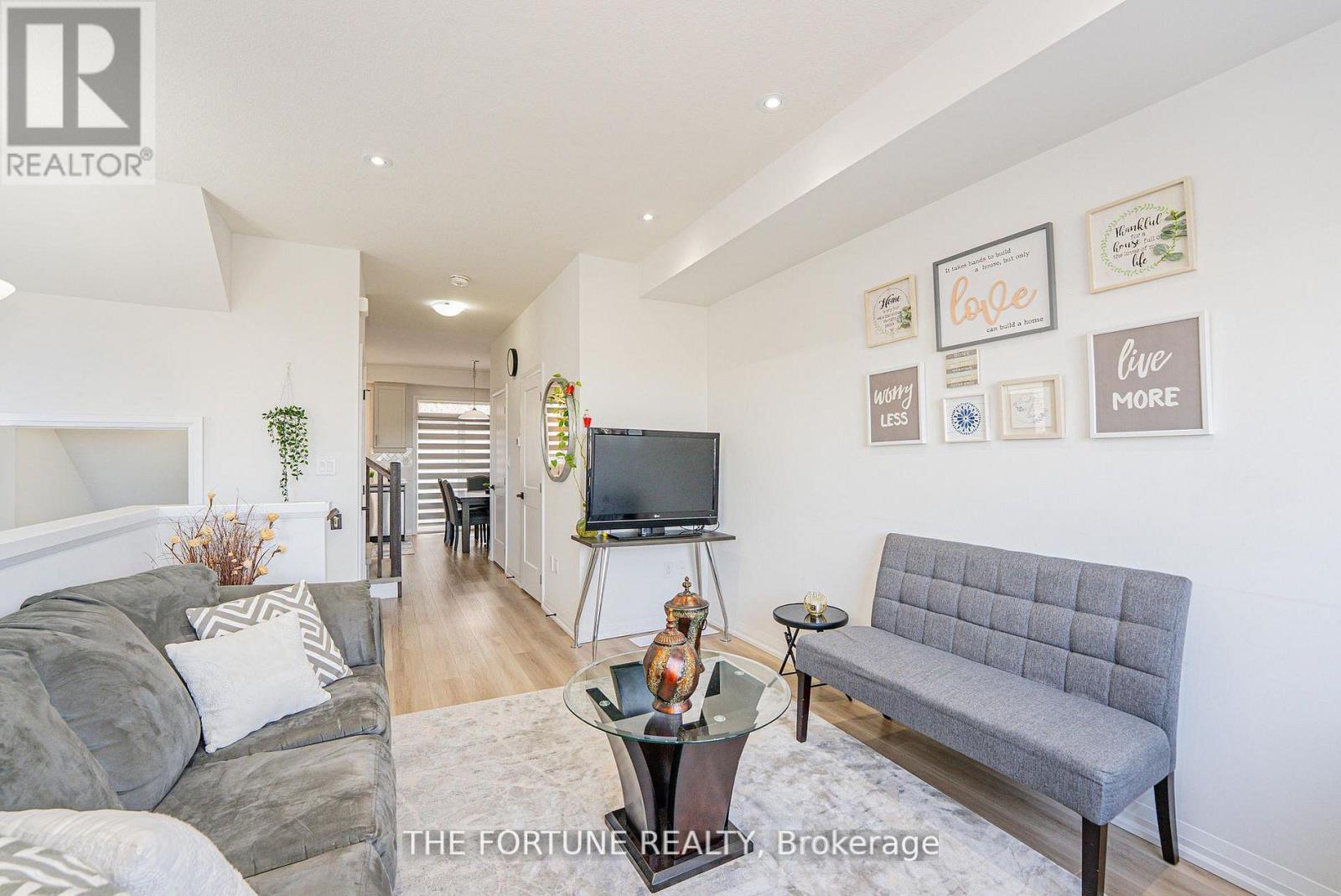 #70 55 TOM BROWN DRIVE - 10