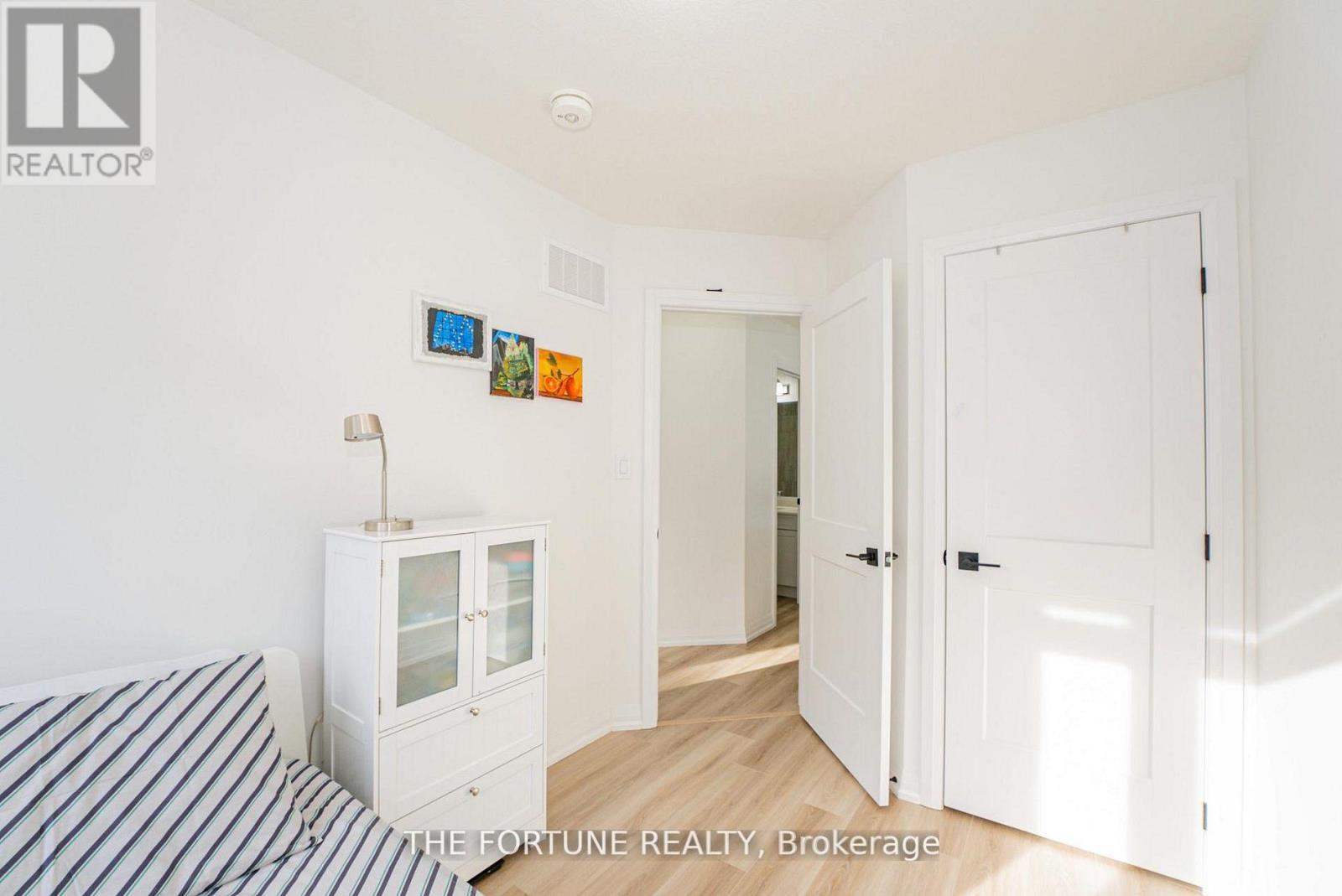 #70 55 TOM BROWN DRIVE - 25