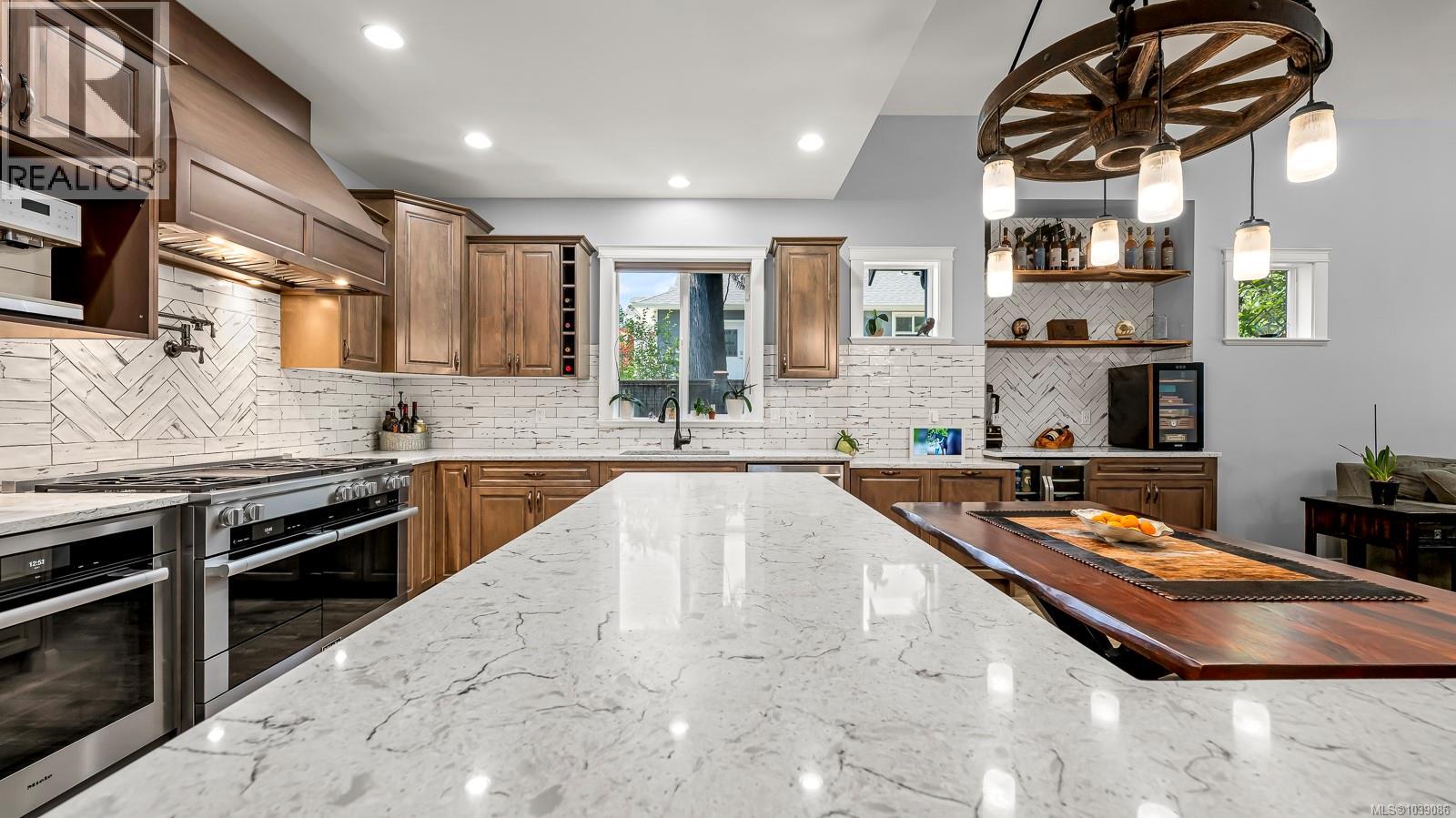2901 Swanson St - 24