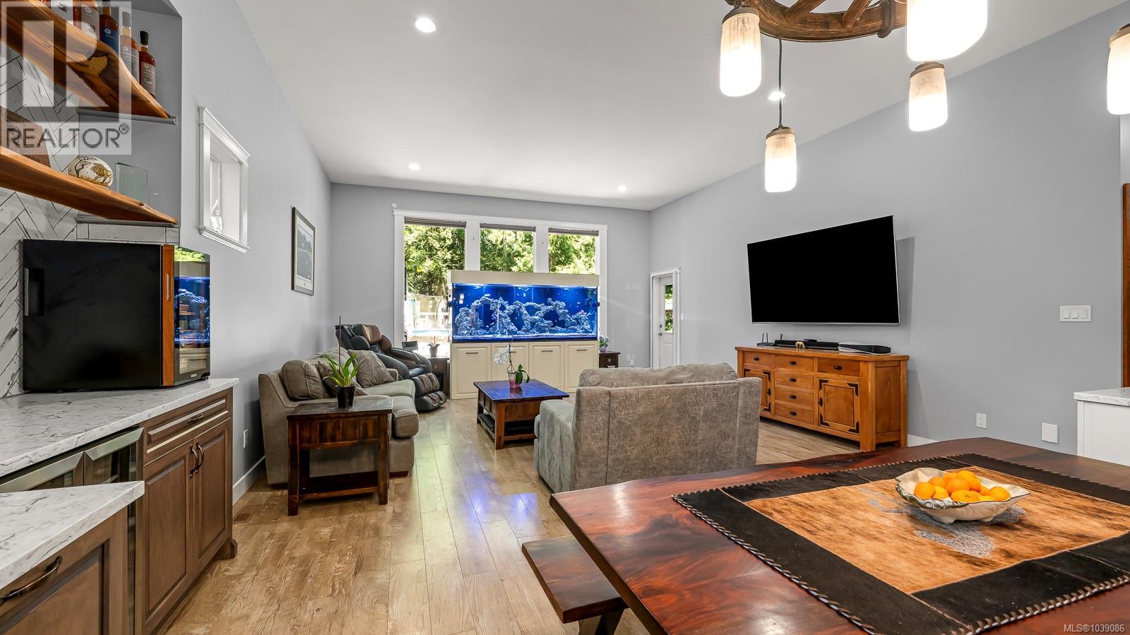 2901 Swanson St - 8
