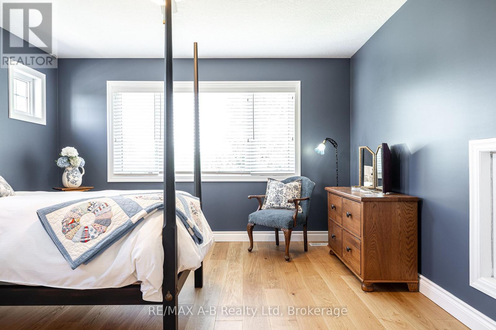 #11 55 HARRISON STREET - 32