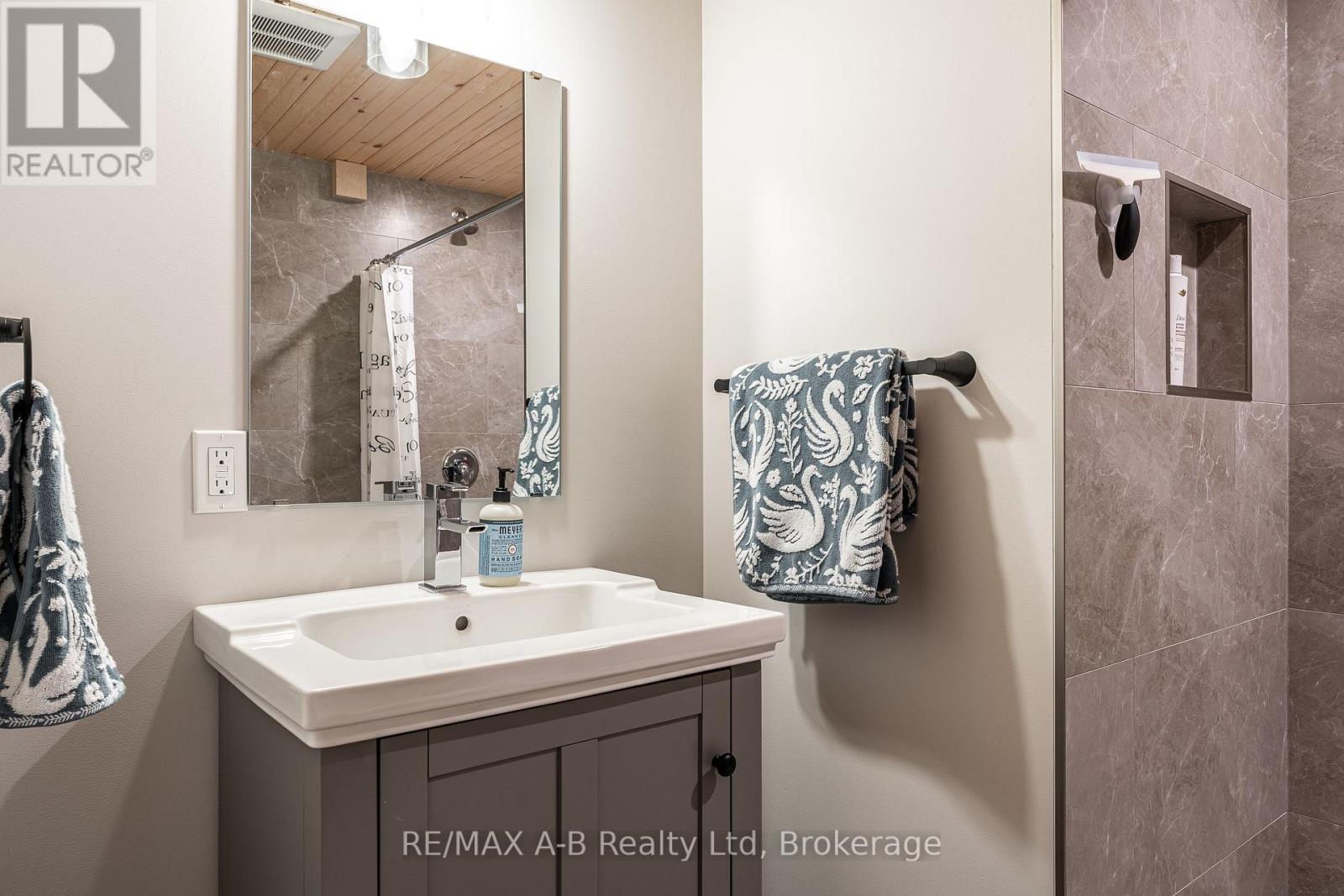 #11 55 HARRISON STREET - 39