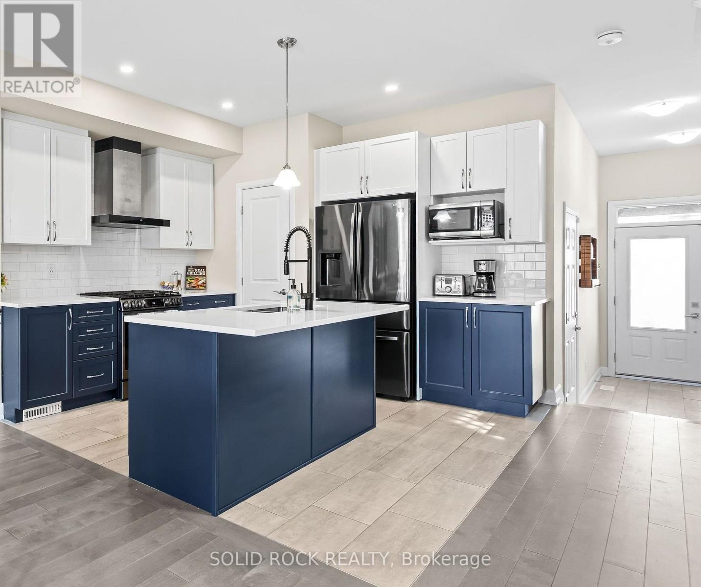 335 GRACKLE STREET - 11