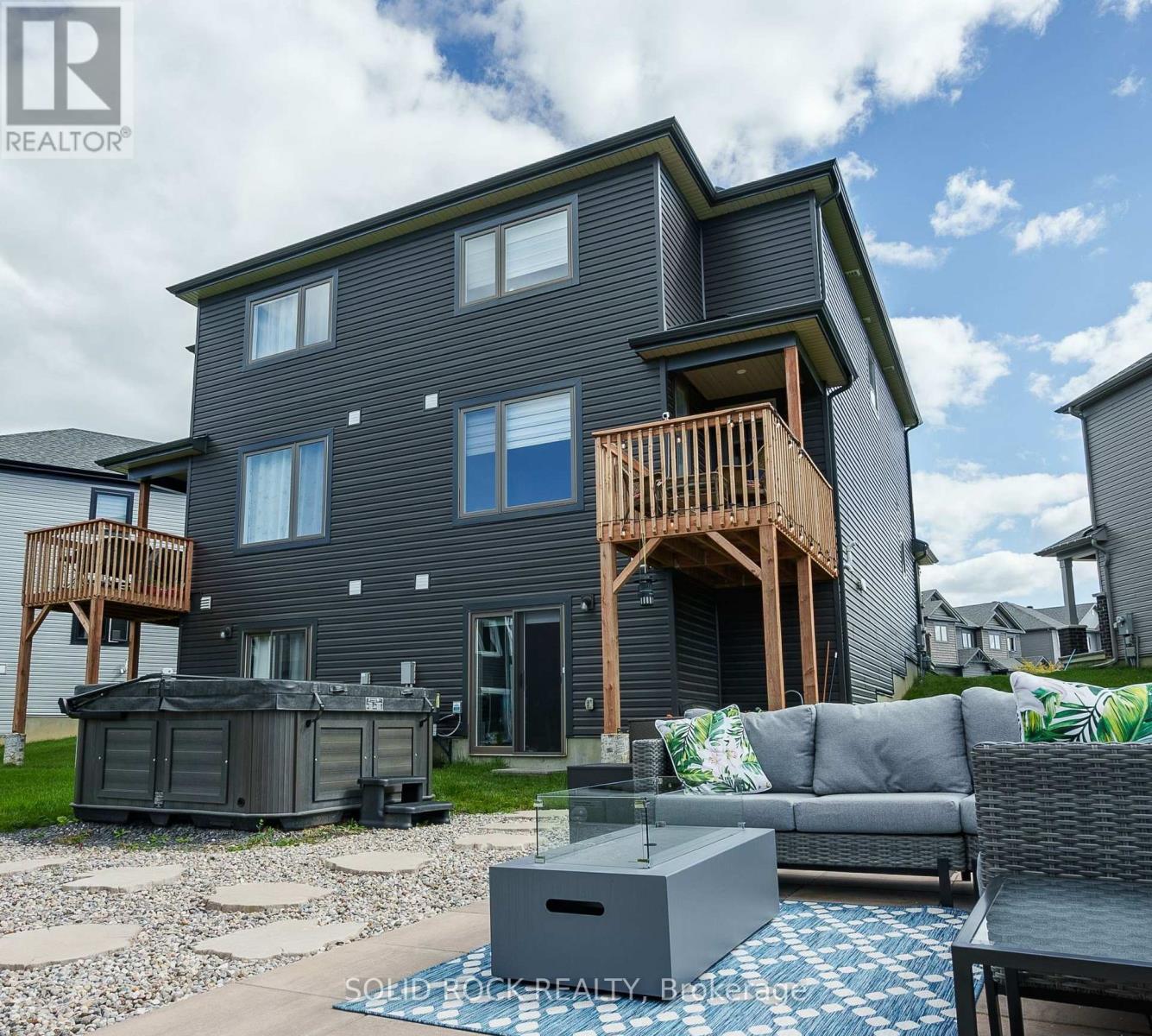 335 GRACKLE STREET - 5