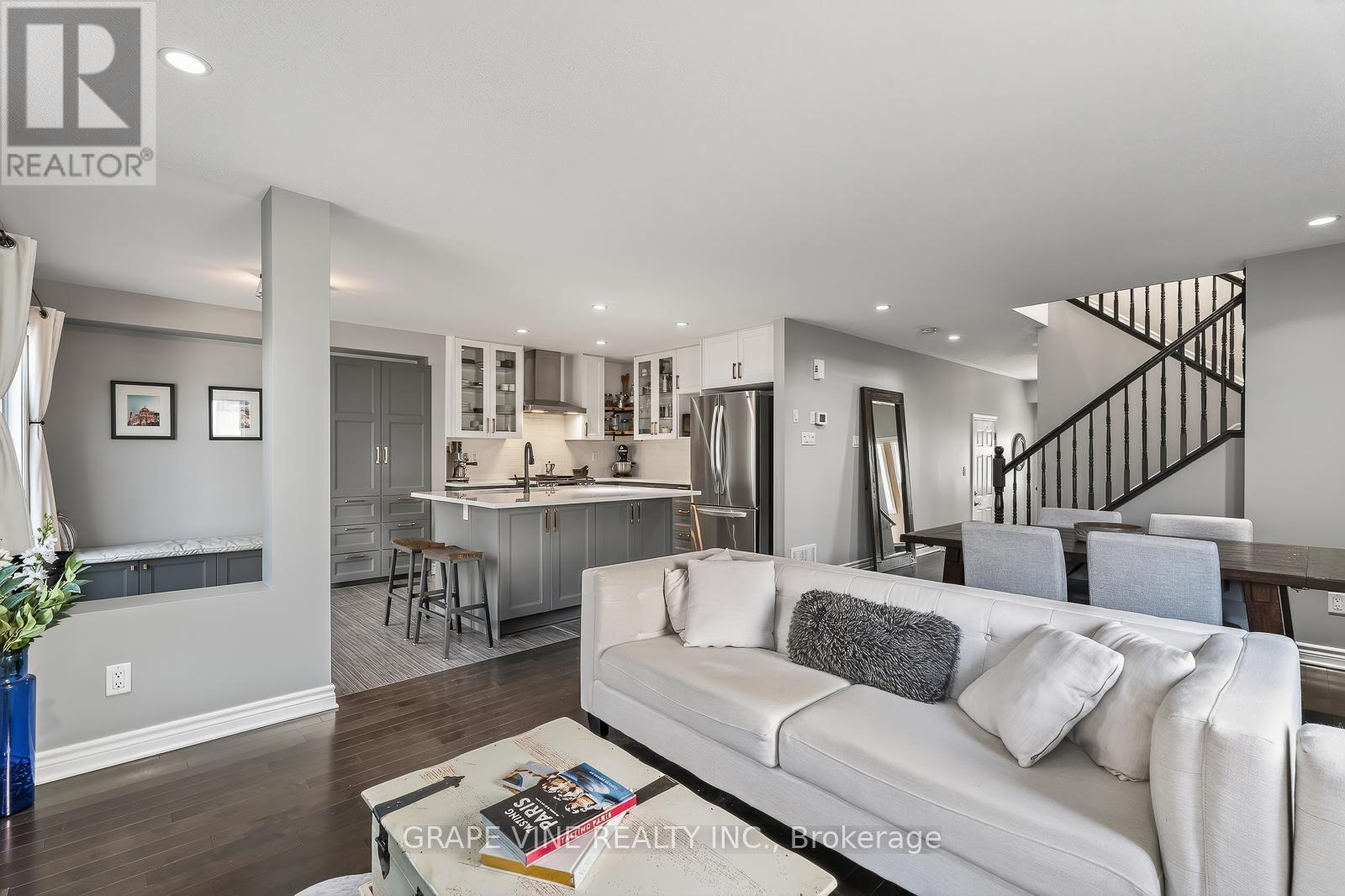 3 Bed, 3 Bath House for Sale in Ottawa – 360 BALINROAN CRESCENT, Ottawa – MLS# X13248980 - Image 12