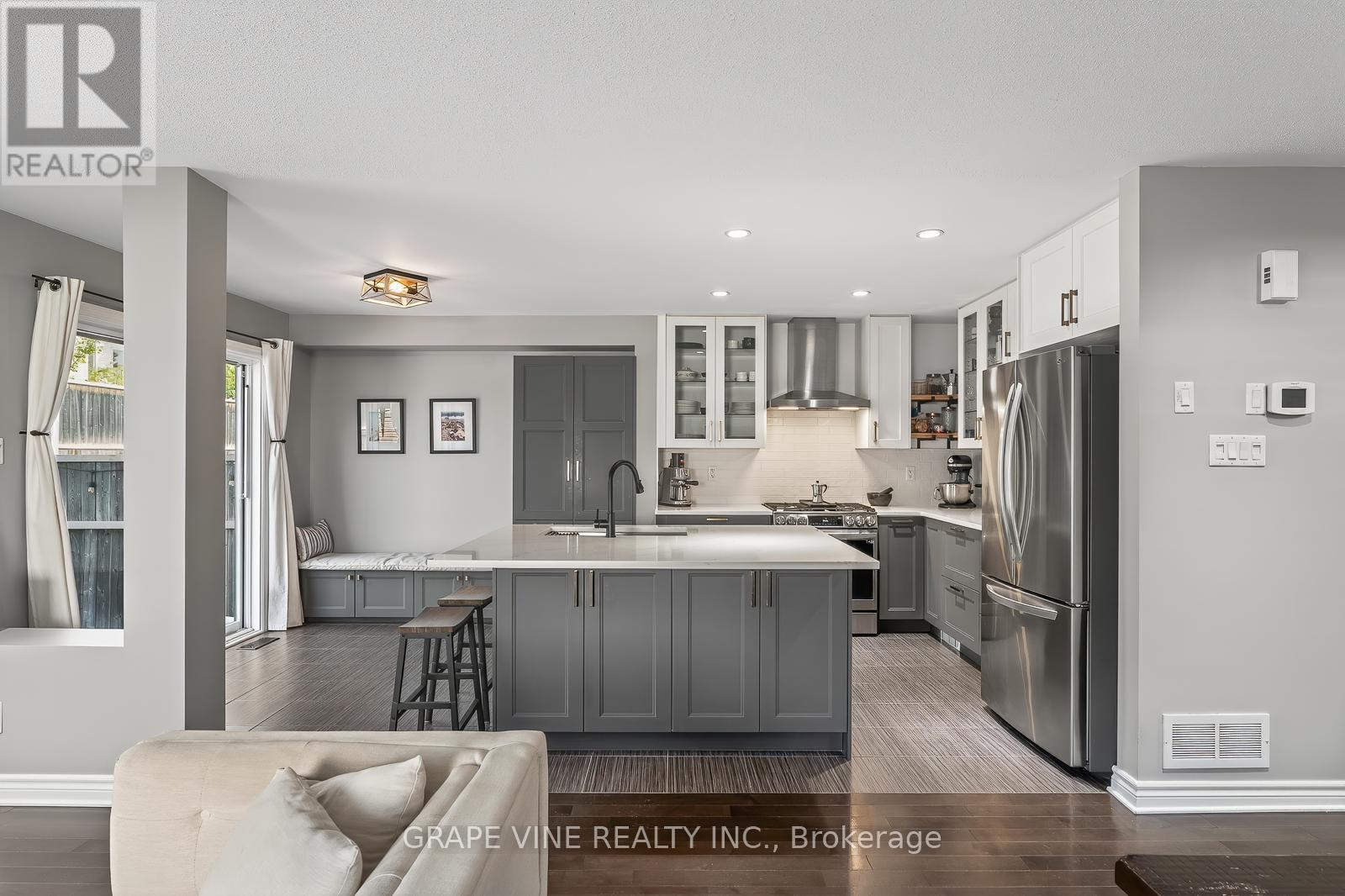 3 Bed, 3 Bath House for Sale in Ottawa – 360 BALINROAN CRESCENT, Ottawa – MLS# X13248980 - Image 13