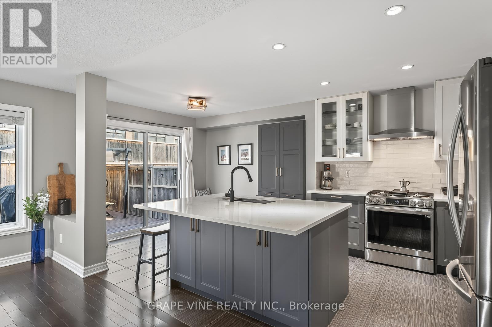 3 Bed, 3 Bath House for Sale in Ottawa – 360 BALINROAN CRESCENT, Ottawa – MLS# X13248980 - Image 14