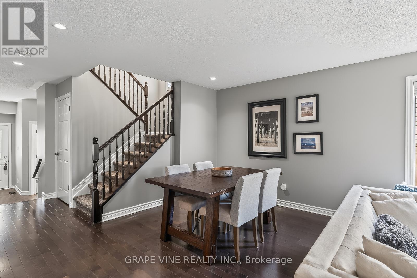 3 Bed, 3 Bath House for Sale in Ottawa – 360 BALINROAN CRESCENT, Ottawa – MLS# X13248980 - Image 9