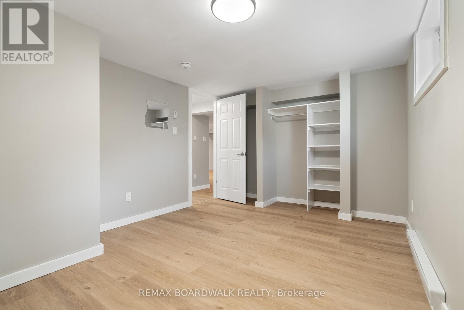 2 Bed, 1 Bath House for Rent in Ottawa – B – 948 PARKHURST BOULEVARD, Ottawa – MLS# X13249006 - Image 8