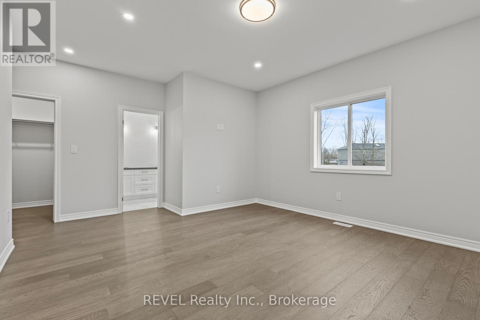 735 DOMINION ROAD - 11