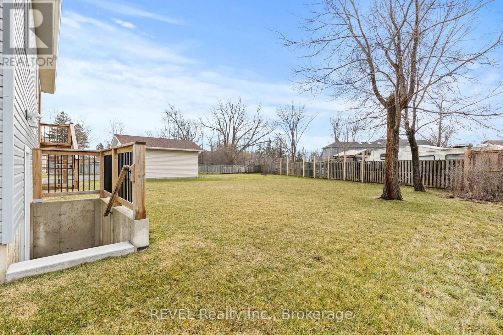 735 DOMINION ROAD - 23