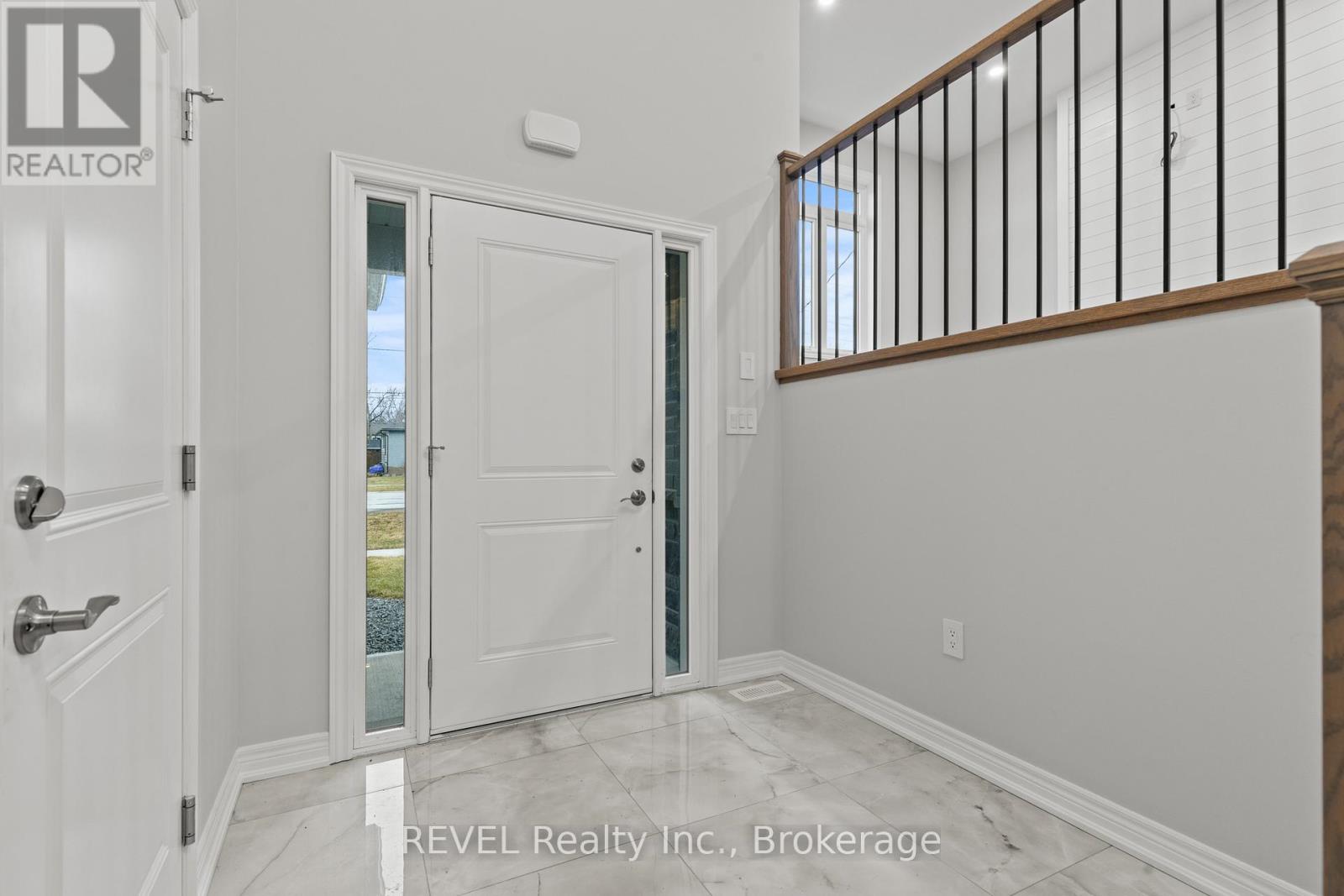 735 DOMINION ROAD - 4