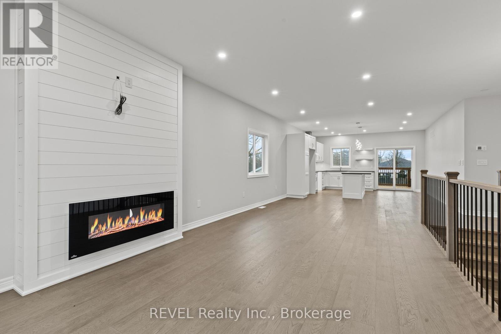 735 DOMINION ROAD - 6