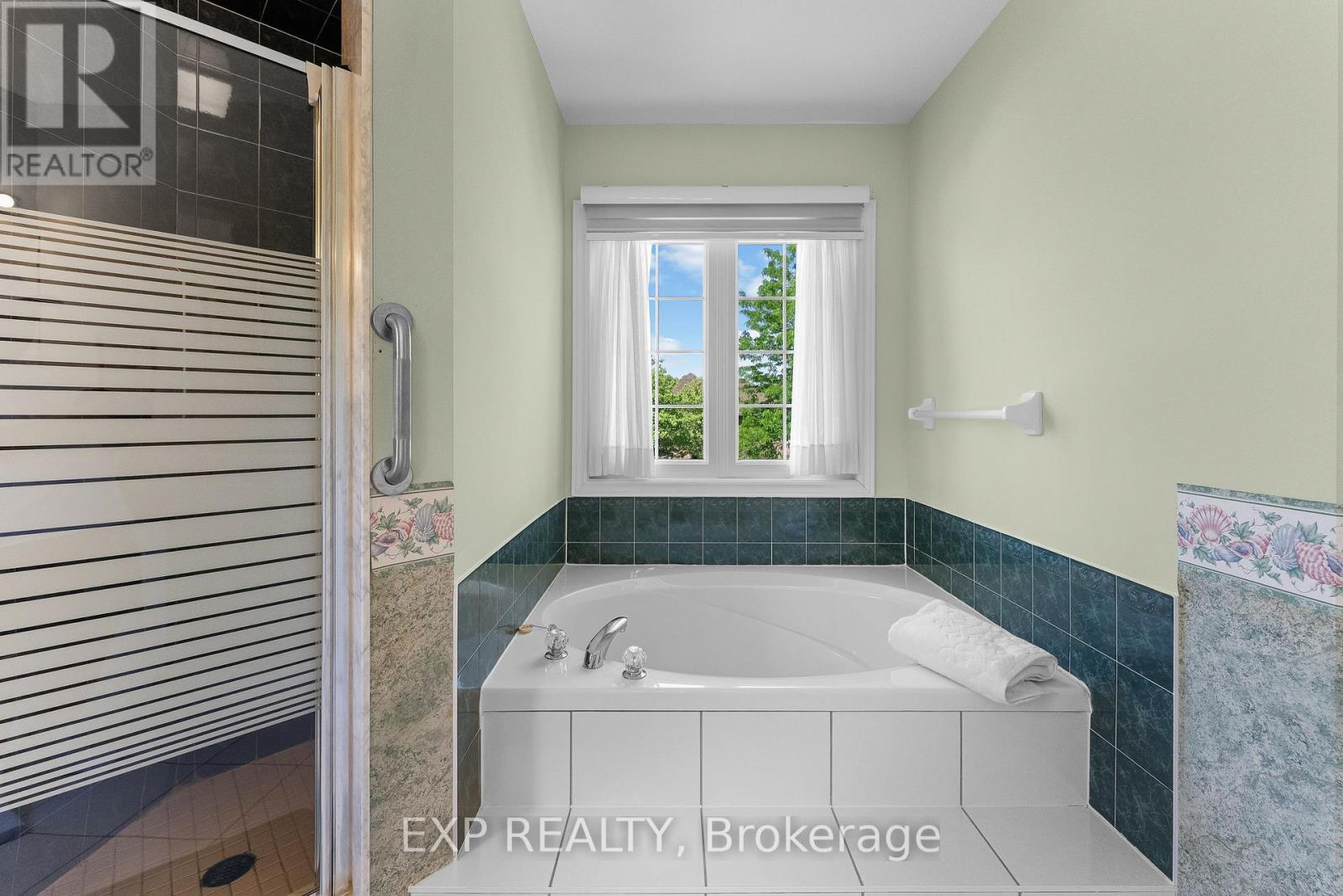 3 MADISON COURT E - 29