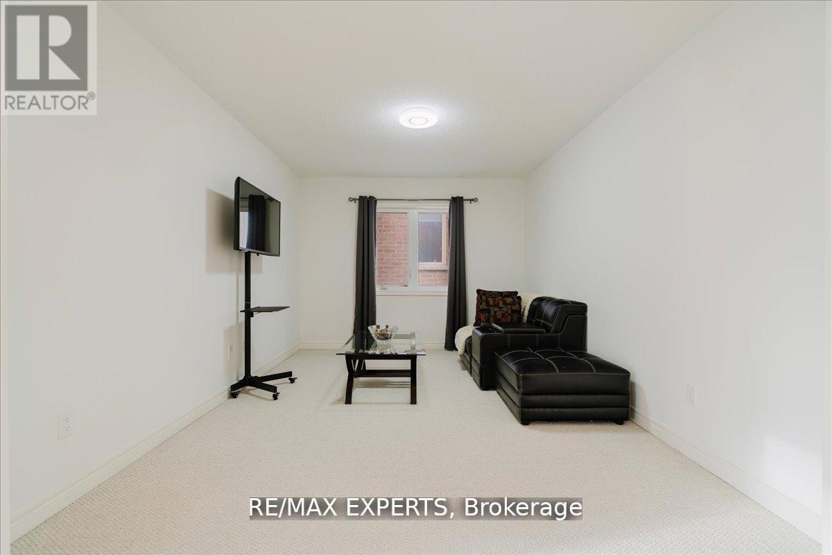 43 LEWIS AVENUE - 35
