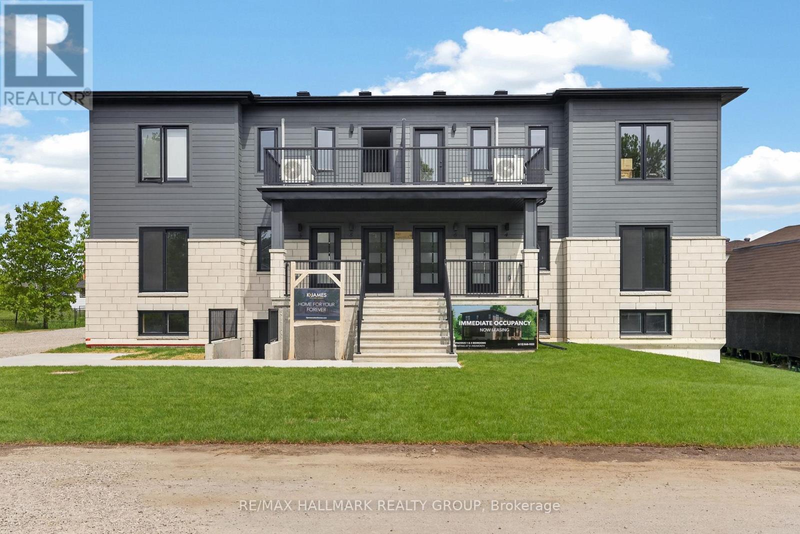 Studio for Rent in Ottawa – 100 WELLAND STREET, Ottawa – By Peter Sagos - Image 9