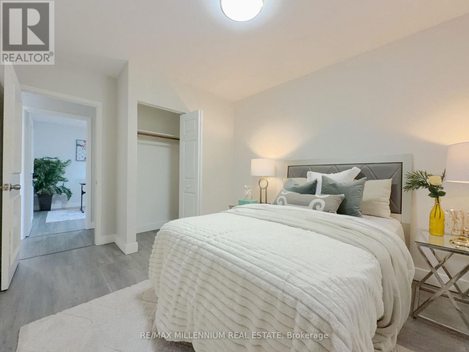 120 DUNCANWOODS DRIVE - 30