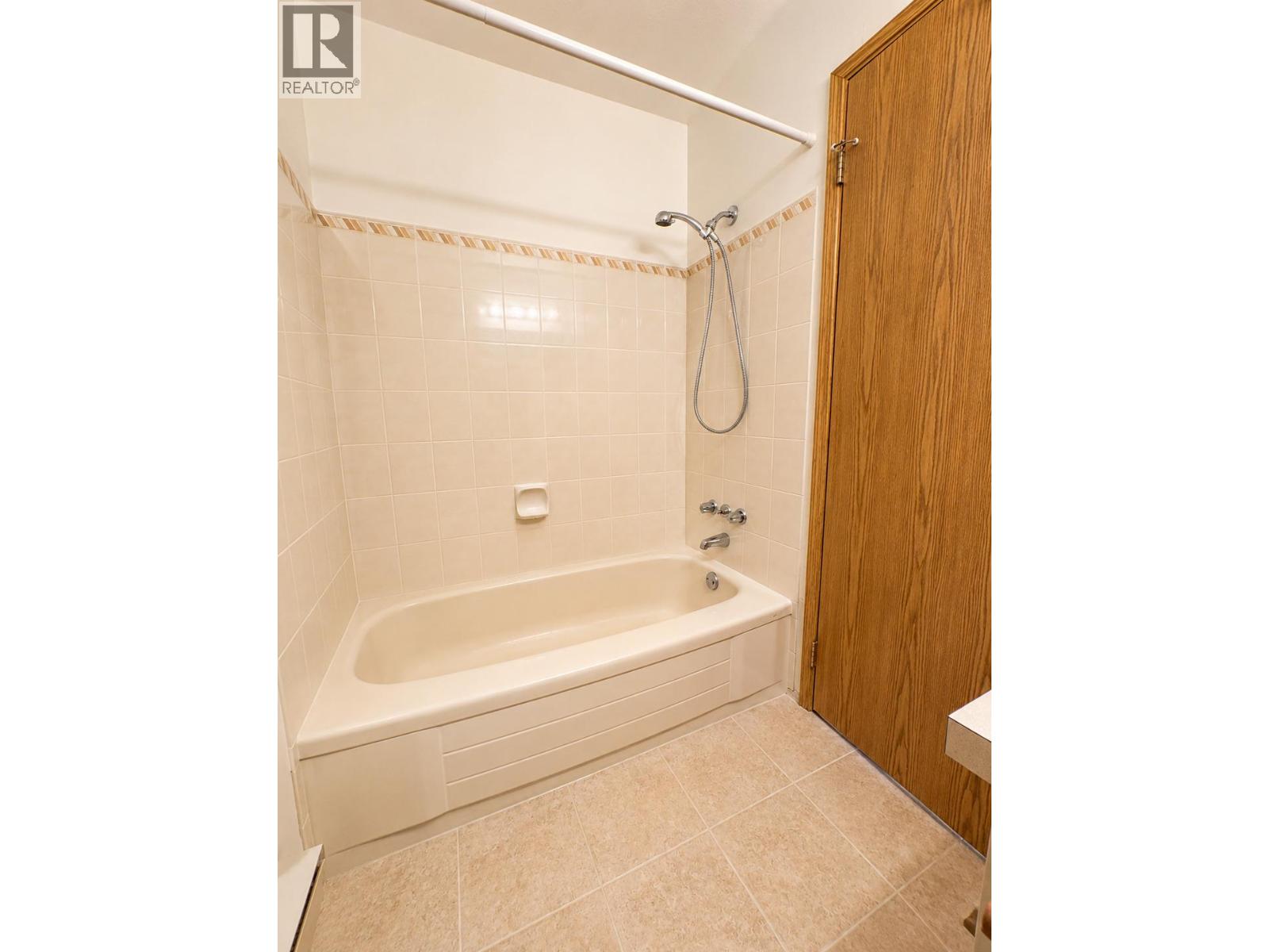 #2 815 11th Avenue - 13