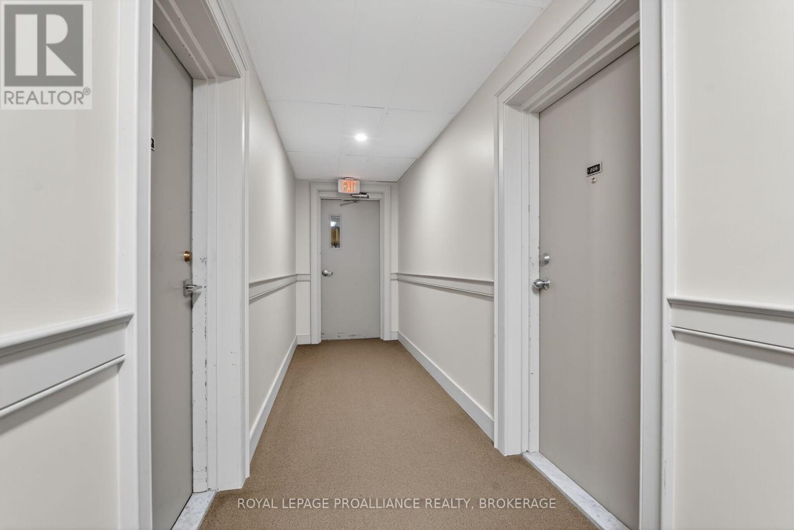 #206 17 ELDON HALL PLACE - 18