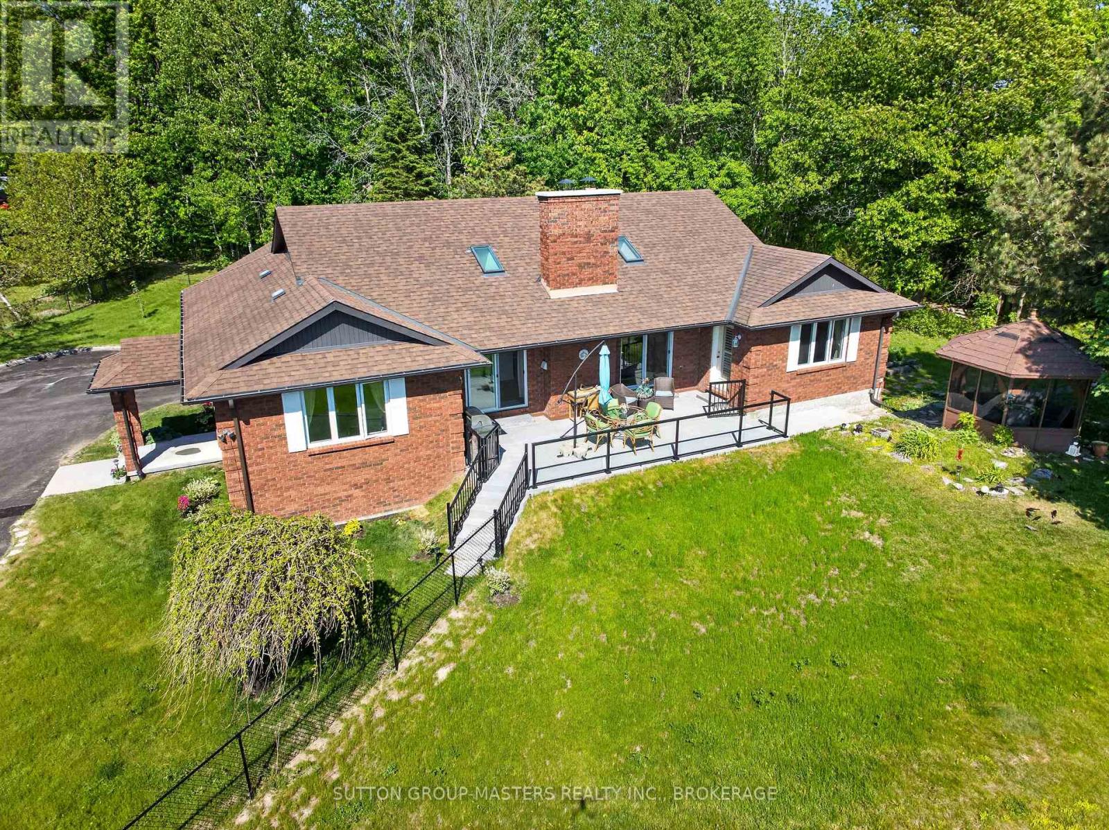 911 SCHOOL ROAD - Image 3