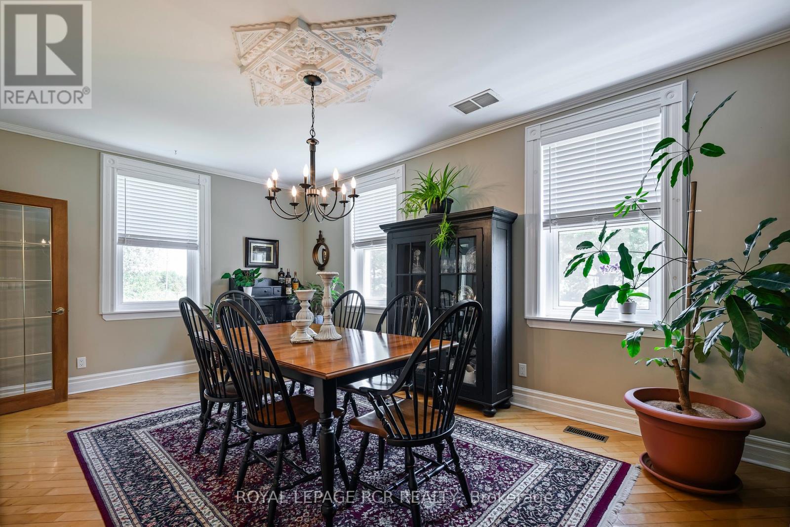 126402 SOUTHGATE ROAD 12 - 20