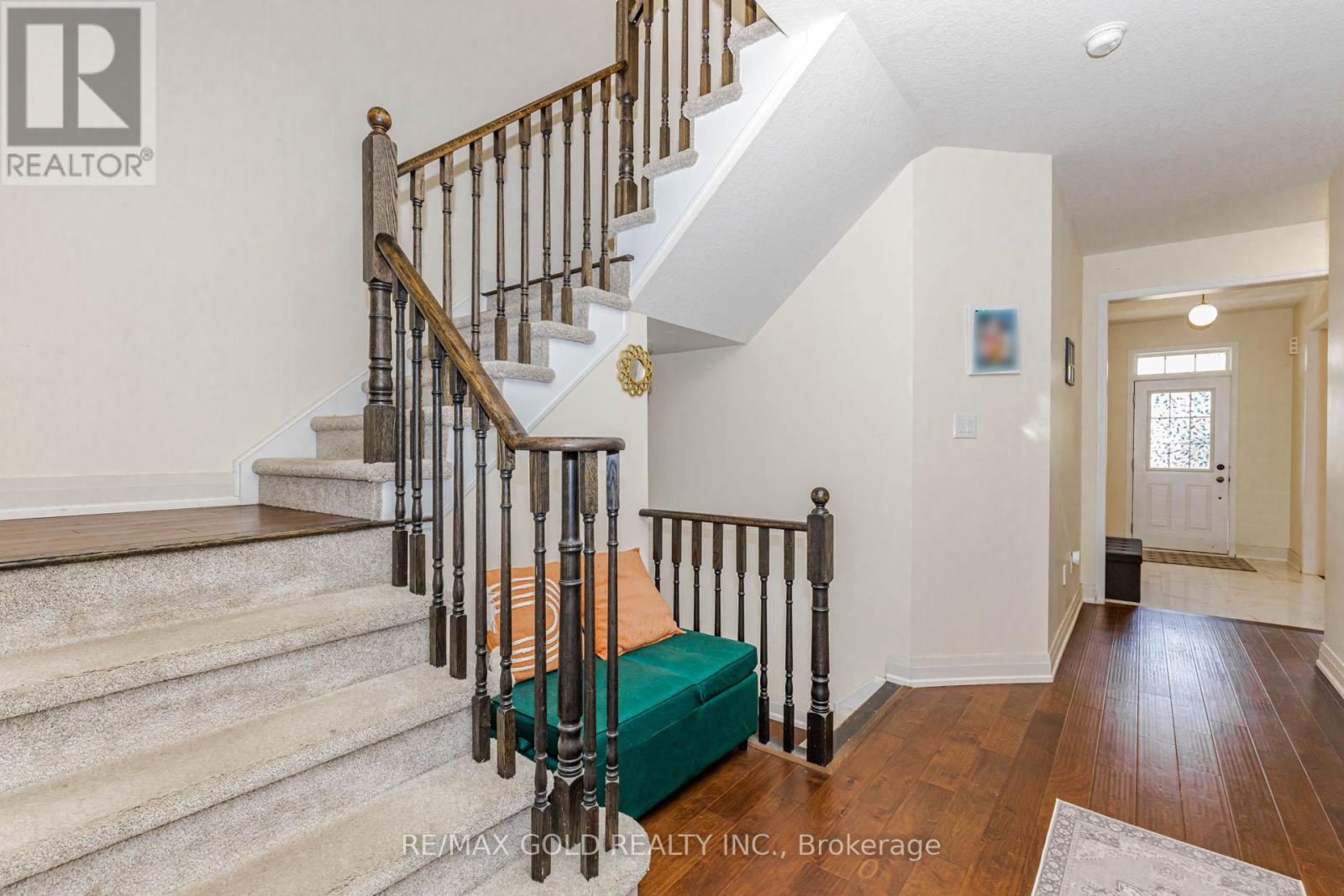 9 BURGESS CRESCENT - 24