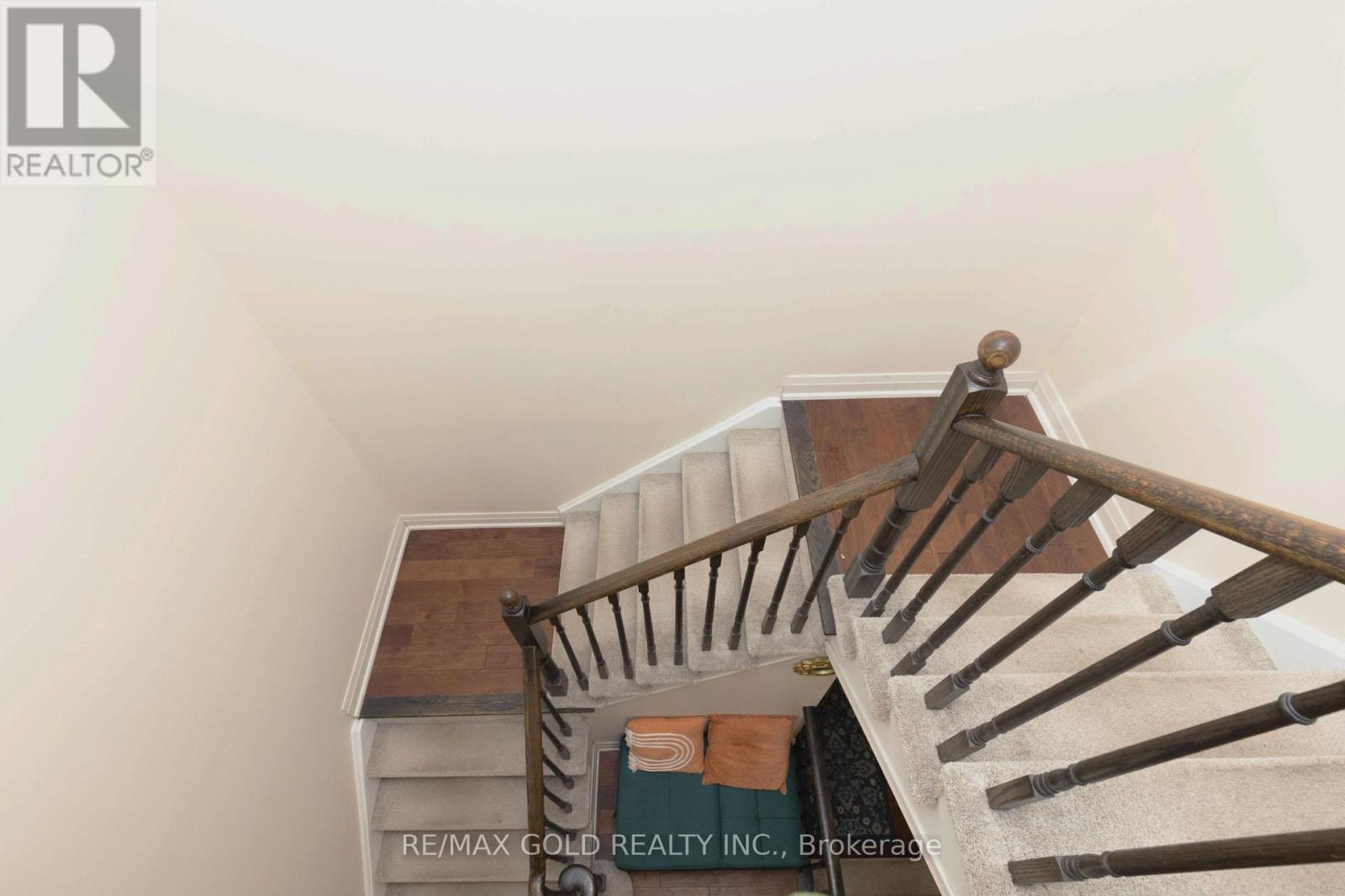 9 BURGESS CRESCENT - 25