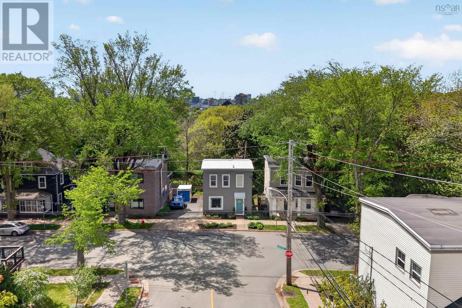 82 Hawthorne Street - 42