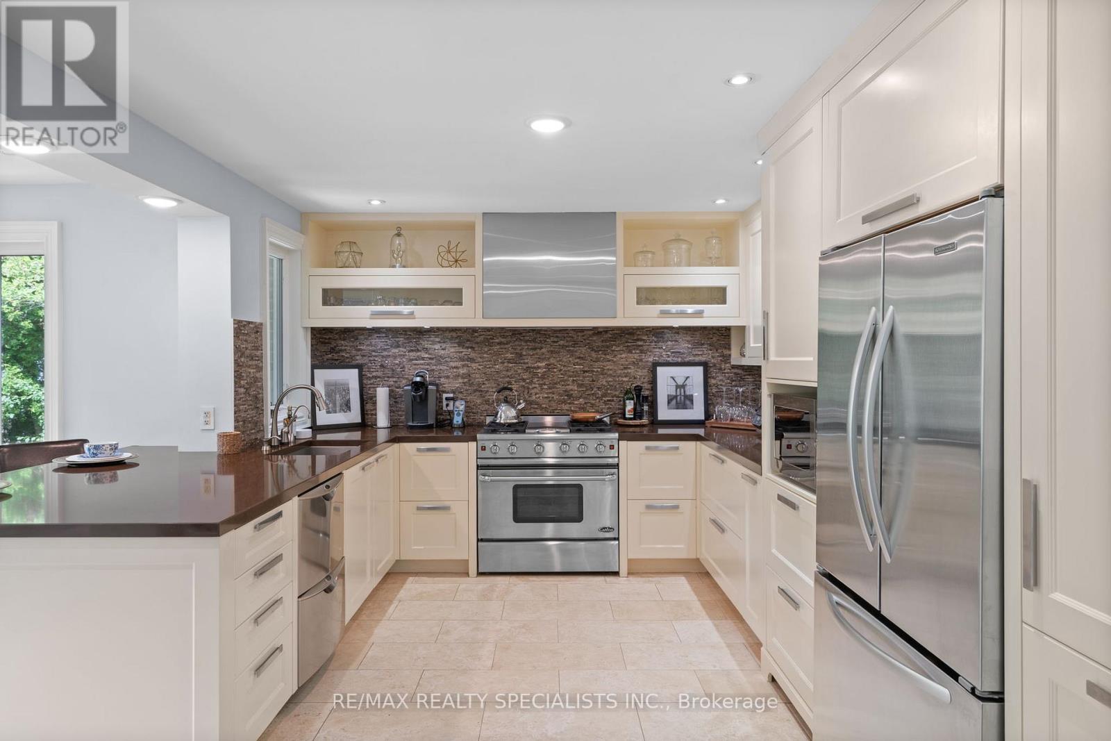 42 HEATHVIEW AVENUE - 16