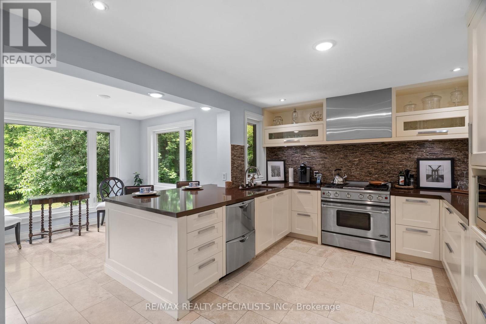 42 HEATHVIEW AVENUE - 17